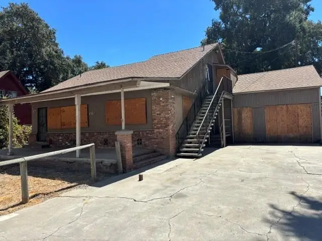 856 E Willow Avenue, Manteca, CA 95337 - #2