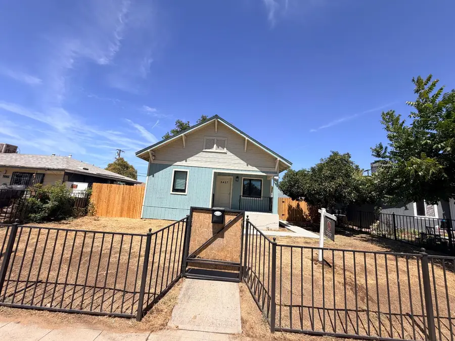 2427 E Tyler, Fresno, CA 93701 - #2