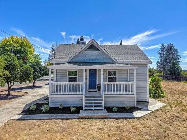 2882 E Center Street, Acampo, CA 95220
