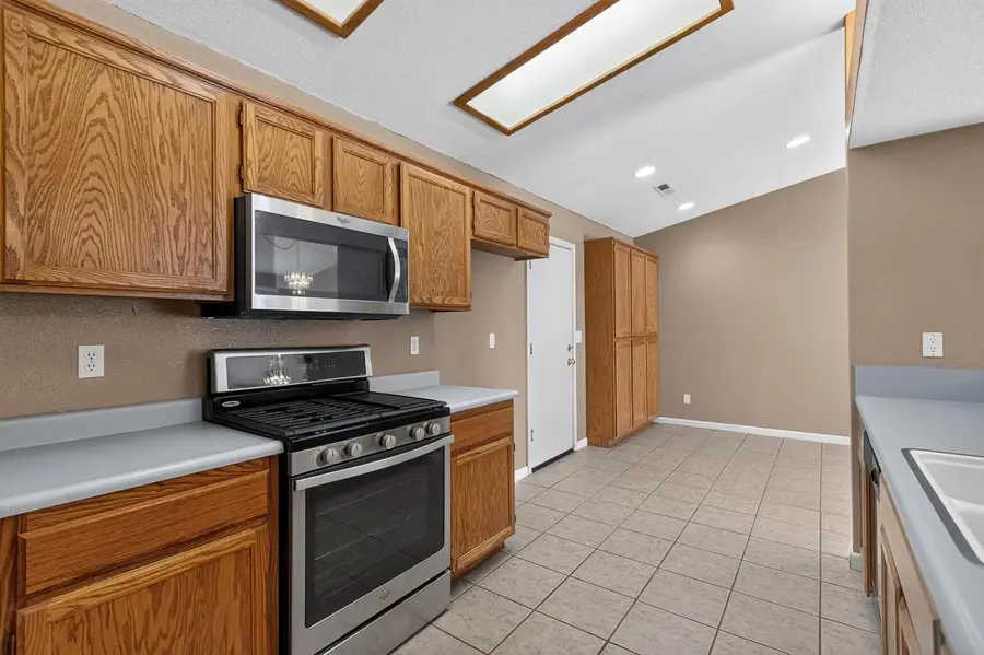 1630 Alicia Drive, Yuba City, CA 95993 - #2