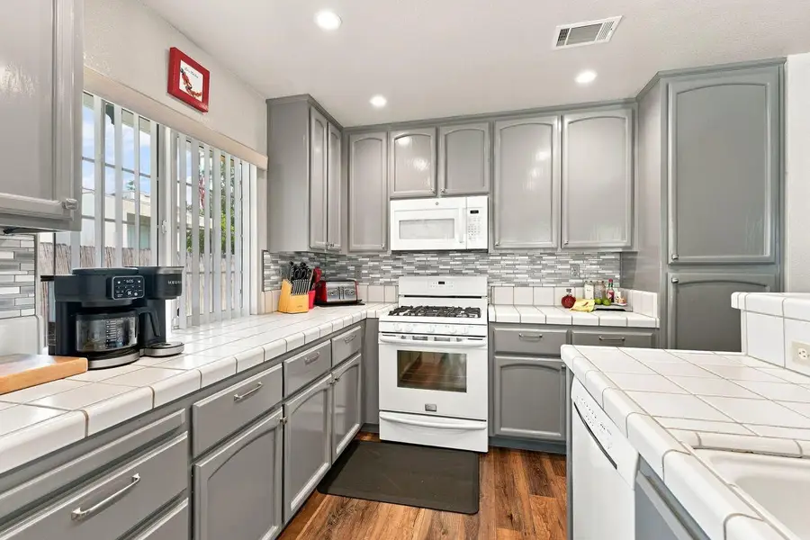 1415 Tradewind Drive, Yuba City, CA 95991 - #2