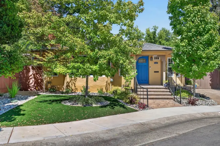 1031 9th Avenue, Sacramento, CA 95818 - #2