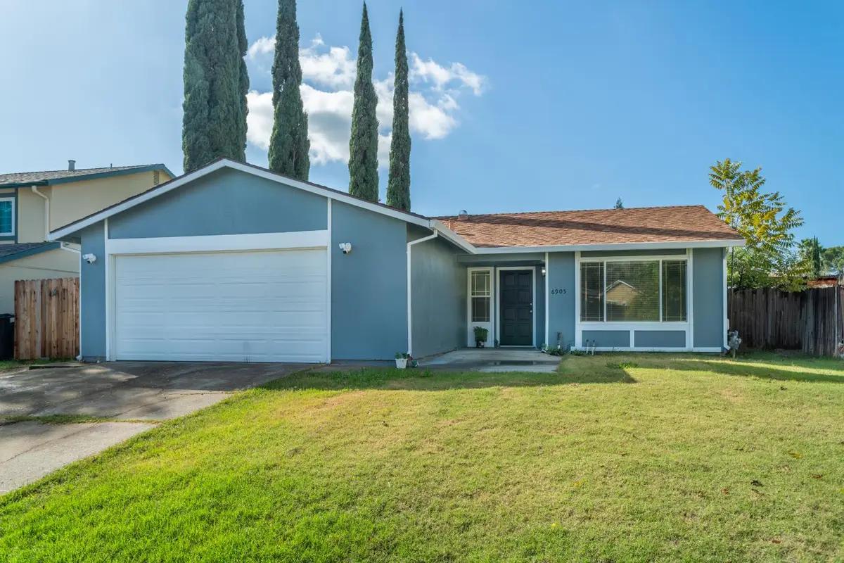 6905 Woodside Dr, Sacramento, CA 95842 - #1