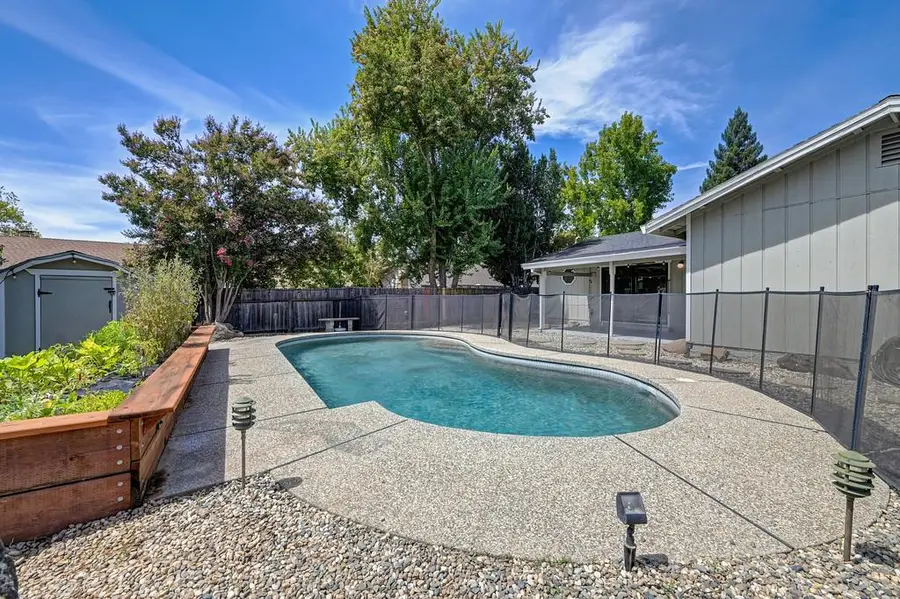 8450 Silver Rock Court, Citrus Heights, CA 95610 - #3