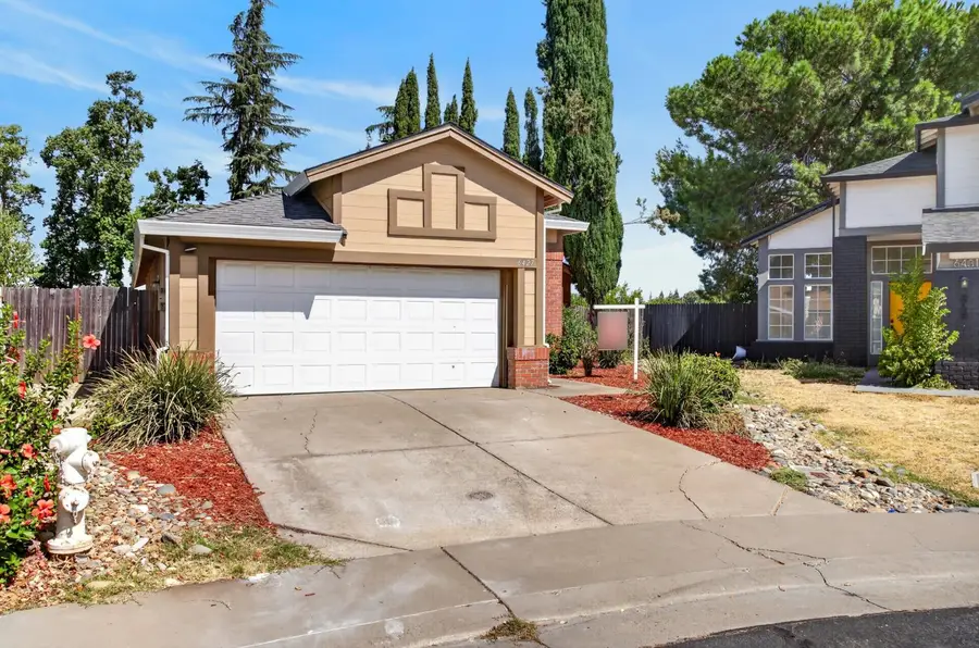 6427 Canyon Creek Way, Elk Grove, CA 95758 - #2