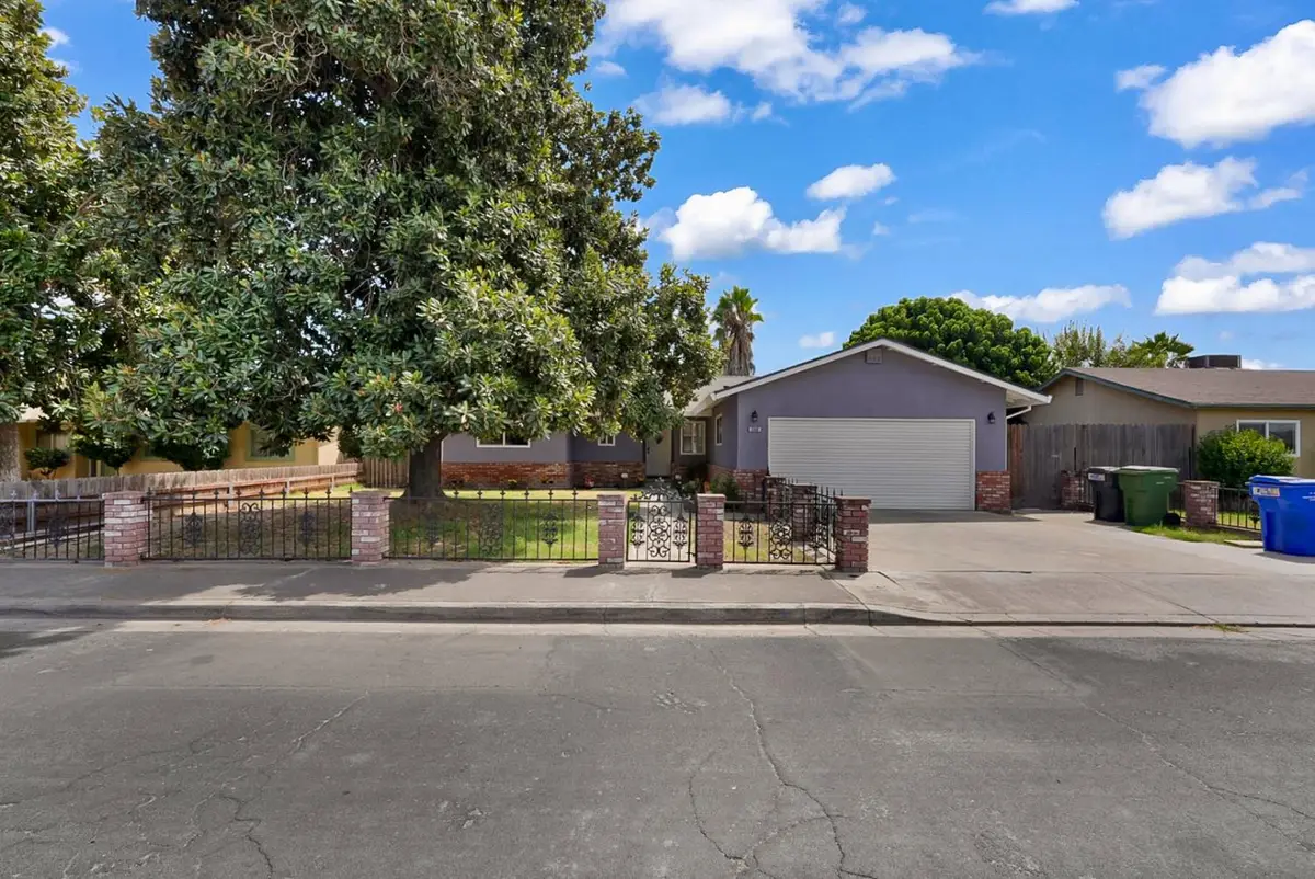 300 Lewis Street, Turlock, CA 95380 - #1