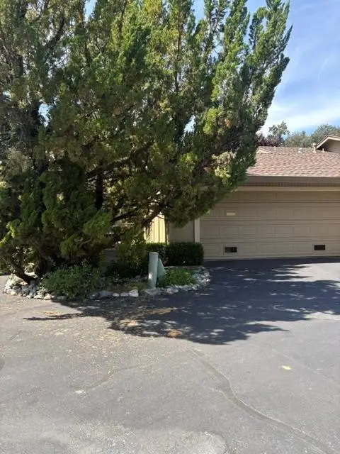 5120 Village Oaks Drive, Rocklin, CA 95677