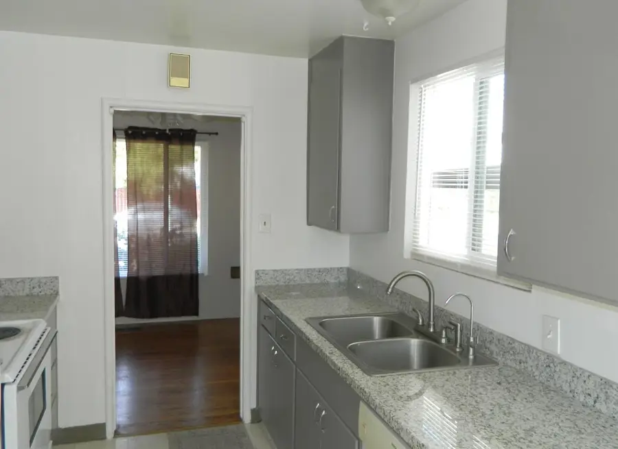 3512 Wallace Avenue, Stockton, CA 95204 - #2