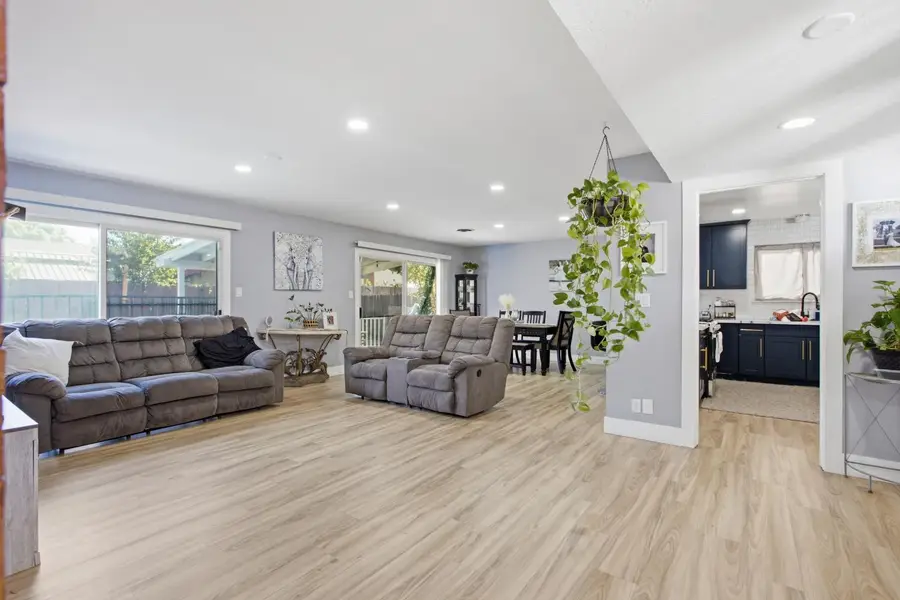 5960 Valley Hi Drive, Sacramento, CA 95823 - #2