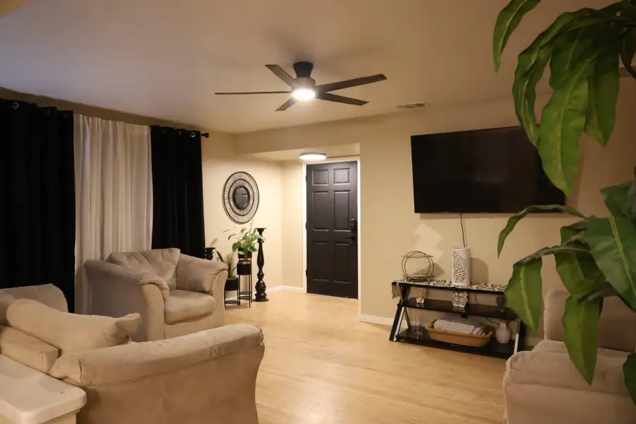 7533 29th Street, Sacramento, CA 95822 - #3
