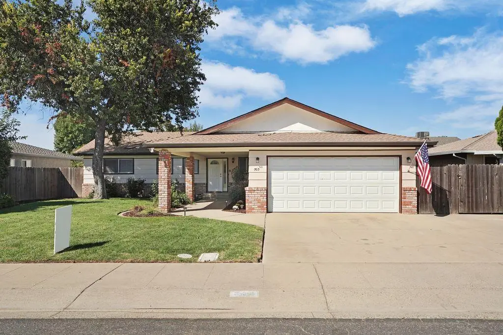 303 Vineyard Drive, Lodi, CA 95240 - #1