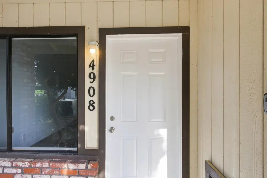 4906 Walnut Avenue, Sacramento, CA 95841 - #2