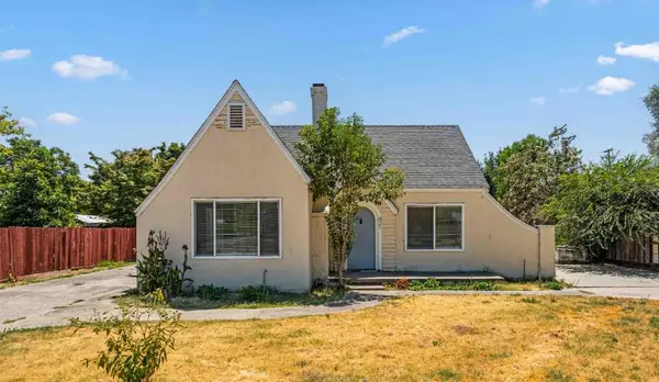 421 Laurel Avenue, Modesto, CA 95351