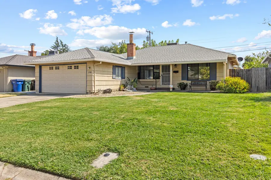 3708 Gratia Avenue, Sacramento, CA 95821 - #3