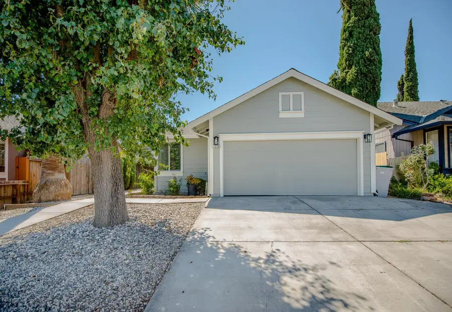 1220 Sun Valley Drive, Woodland, CA 95776 - #2
