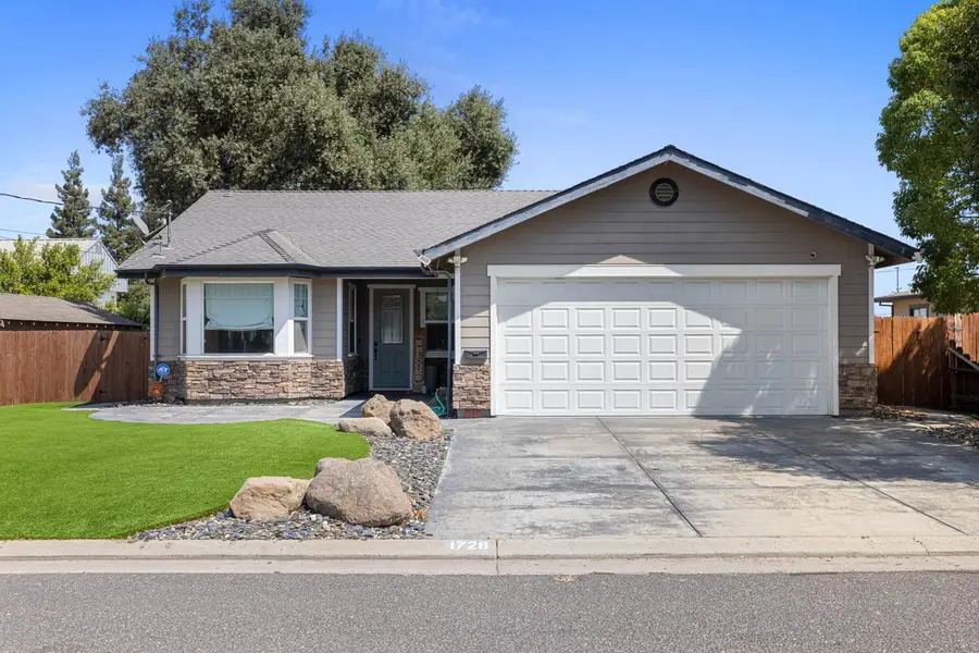1726 Gwendolyn Avenue, Escalon, CA 95320 - #3