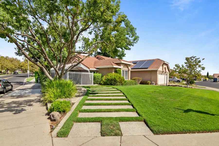 1502 Taggart Street, Oakdale, CA 95361 - #3