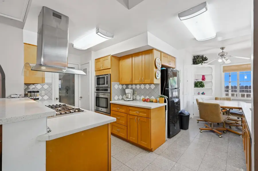 2747 2nd Avenue, Sacramento, CA 95818 - #3