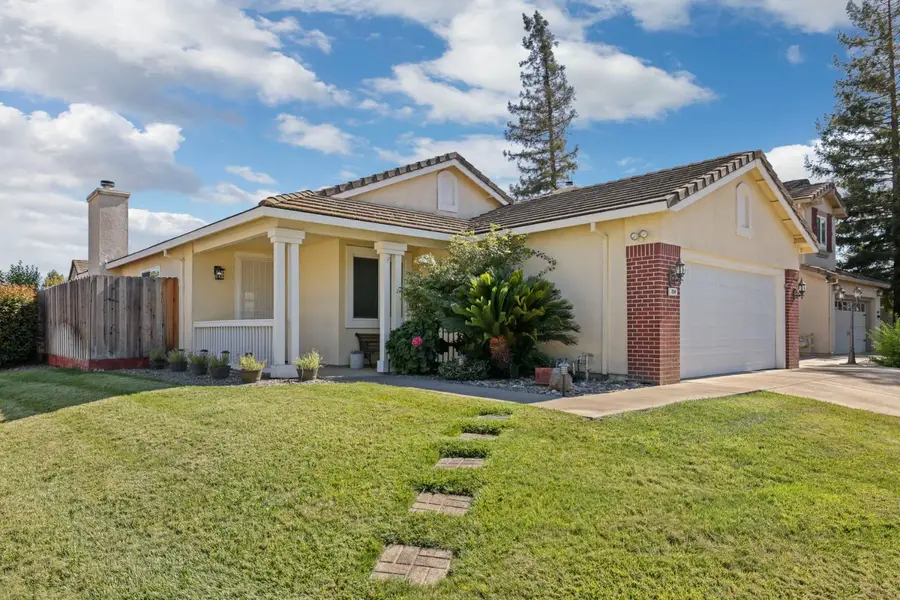 894 Strathaven Way, Galt, CA 95632 - #2