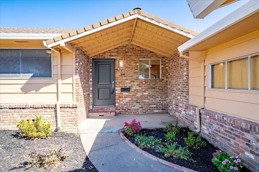 1225 56th Avenue, Sacramento, CA 95831 - #2