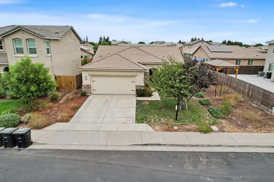 1020 Narada Way, Livingston, CA 95334 - #2
