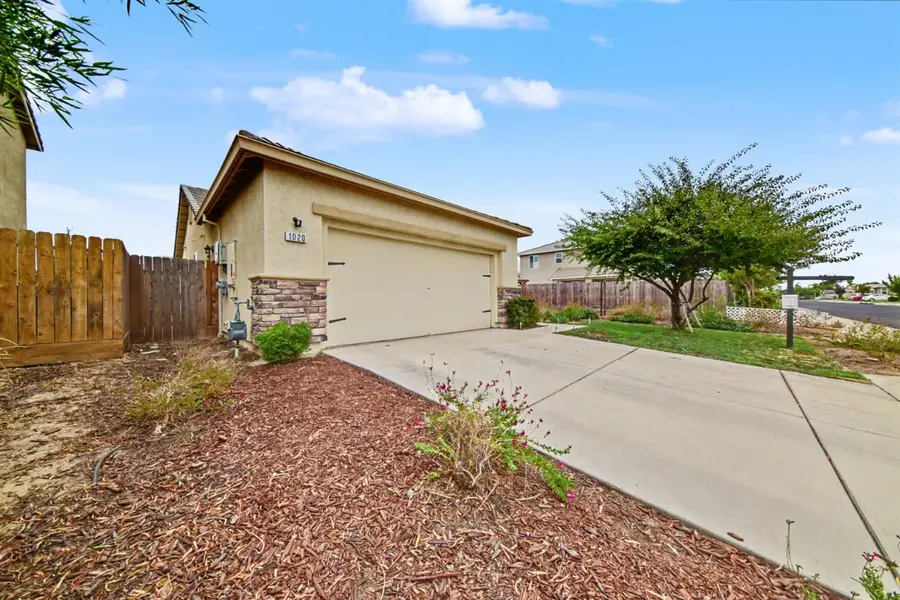 1020 Narada Way, Livingston, CA 95334 - #3