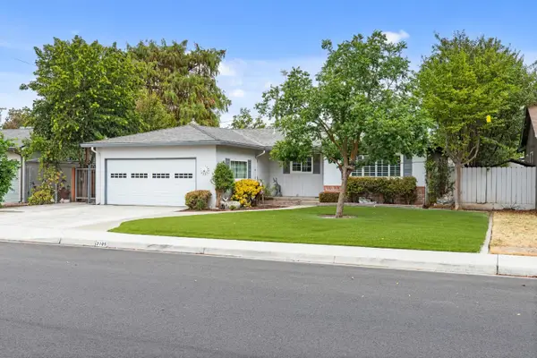 2105 Zinfandel Lane, Turlock, CA 95380