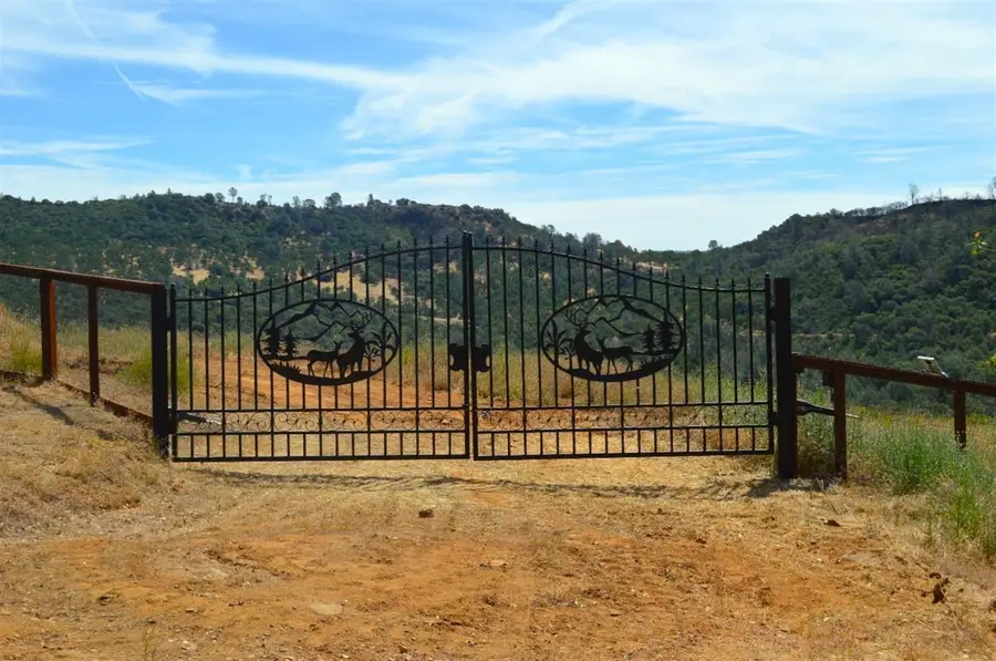 4905 Moaning Cave Rd Road, Vallecito, CA 95251 - #2