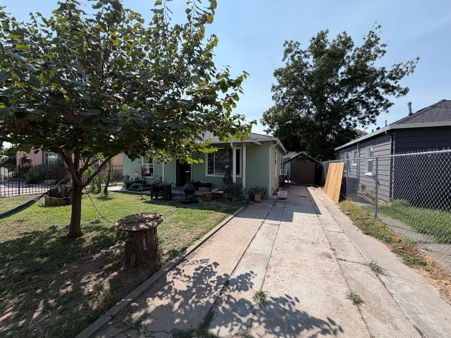 4122 Howard Avenue, Sacramento, CA 95820 - #3