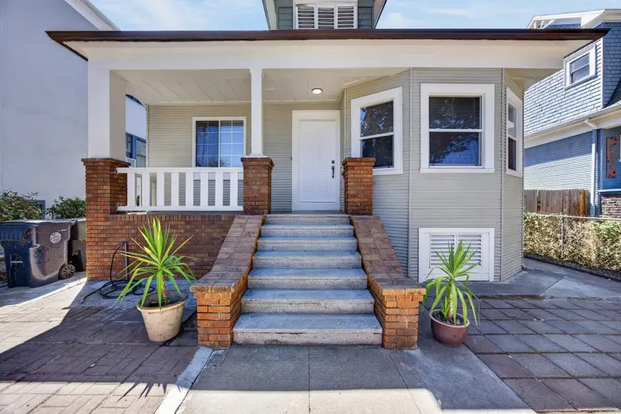 1026 V Street, Sacramento, CA 95818 - #2