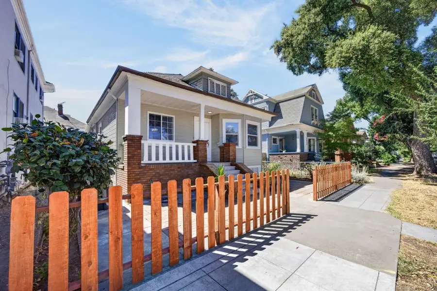 1026 V Street, Sacramento, CA 95818 - #3