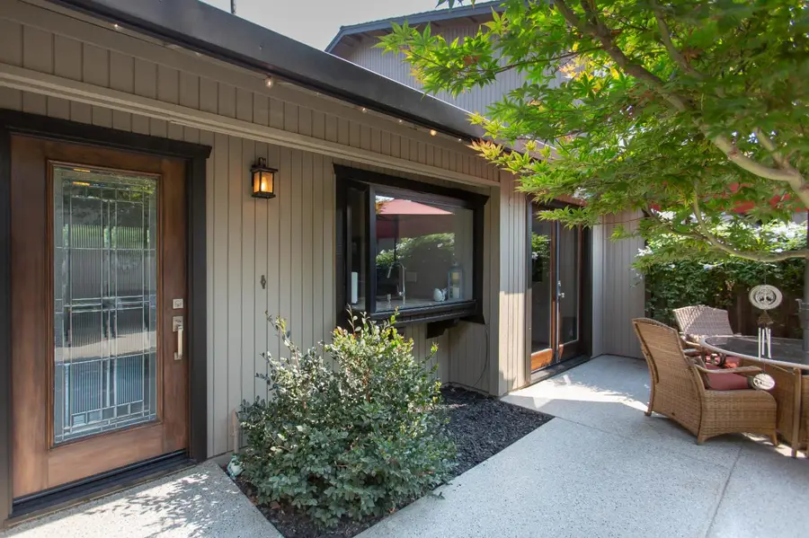 668 Shadowview Court, Turlock, CA 95382 - #2