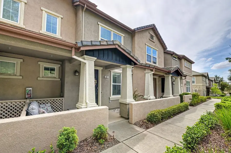 307 Blossom Rock Lane #59, Folsom, CA 95630 - #2