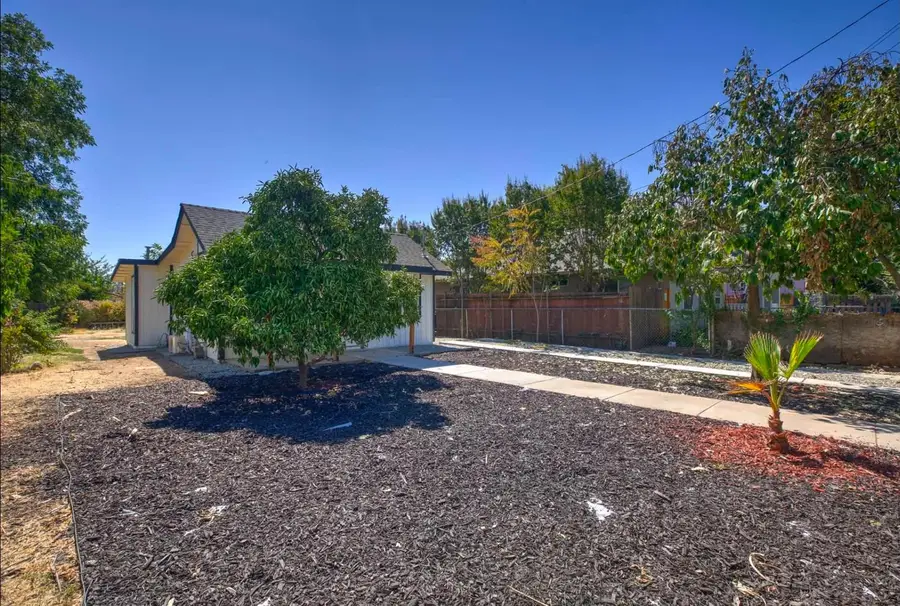 2328 Boxwood Street, Sacramento, CA 95815 - #3