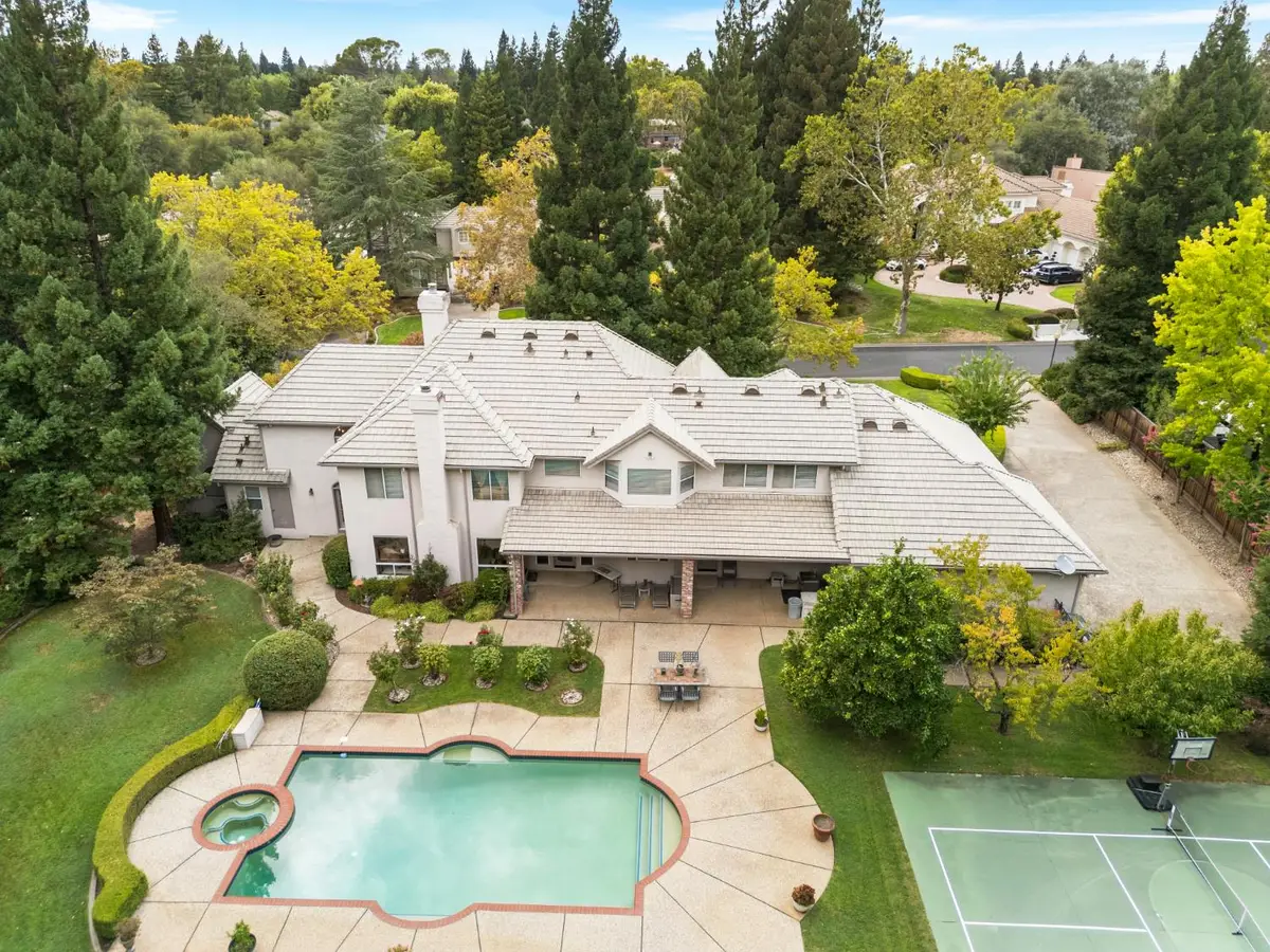 8708 W Hammersmith Lane, Fair Oaks, CA 95628 - #1