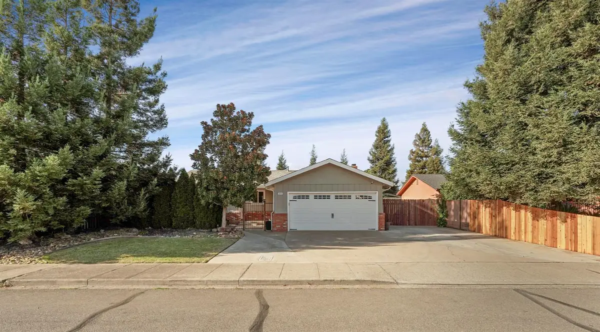 2223 W Elm Street, Lodi, CA 95242 - #1