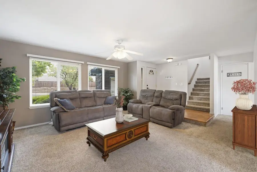 8246 Garry Oak Drive, Citrus Heights, CA 95610 - #3