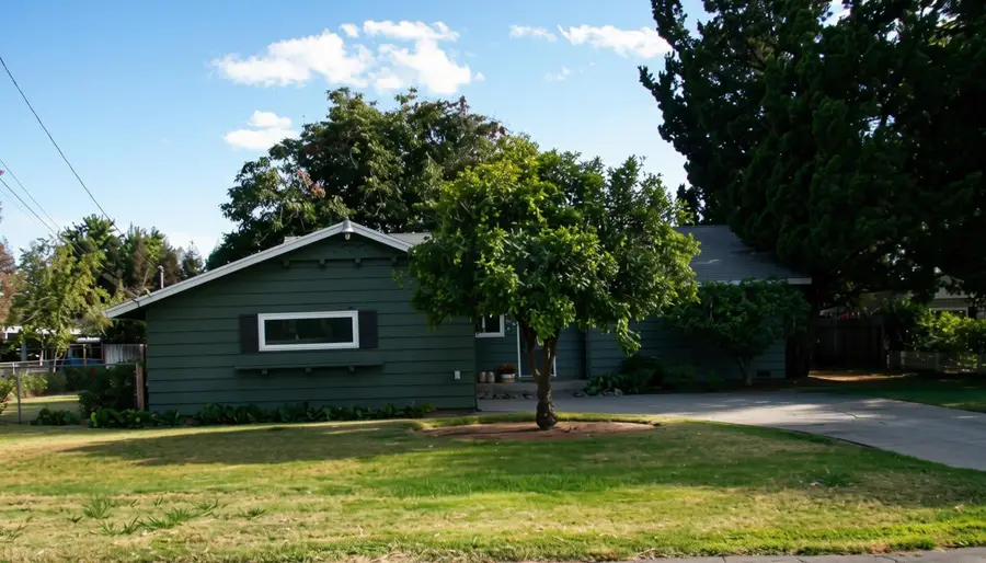 1010 Lacasa Avenue, Yuba City, CA 95991 - #2