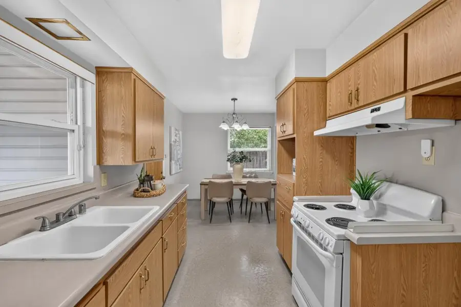 2104 60th Avenue, Sacramento, CA 95822 - #3
