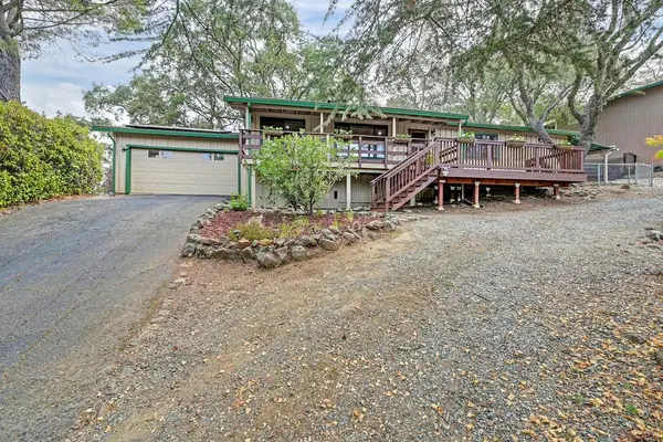 3017 Oakwood Road, Cameron Park, CA 95682
