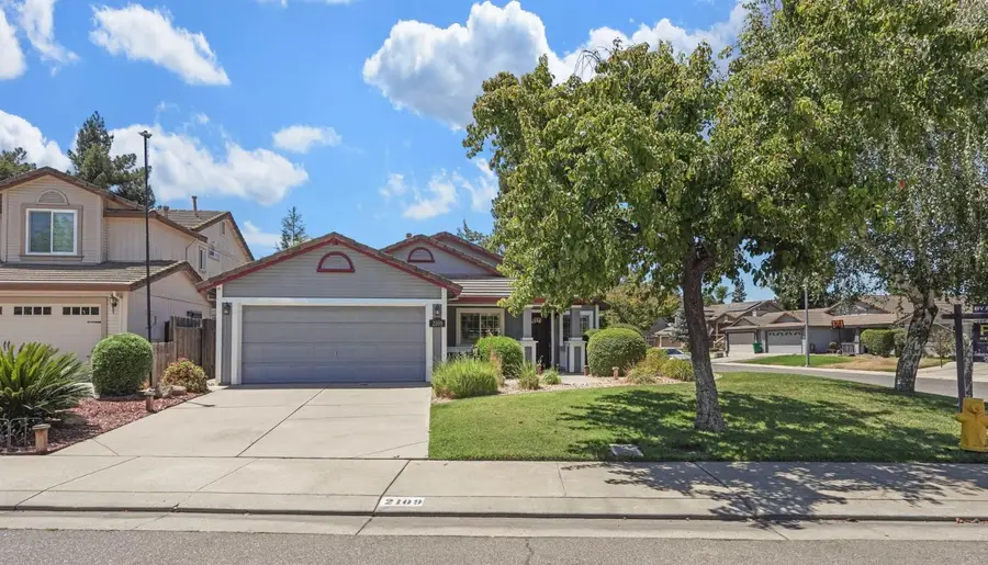 2109 Bluejay Way, Lodi, CA 95240 - #2