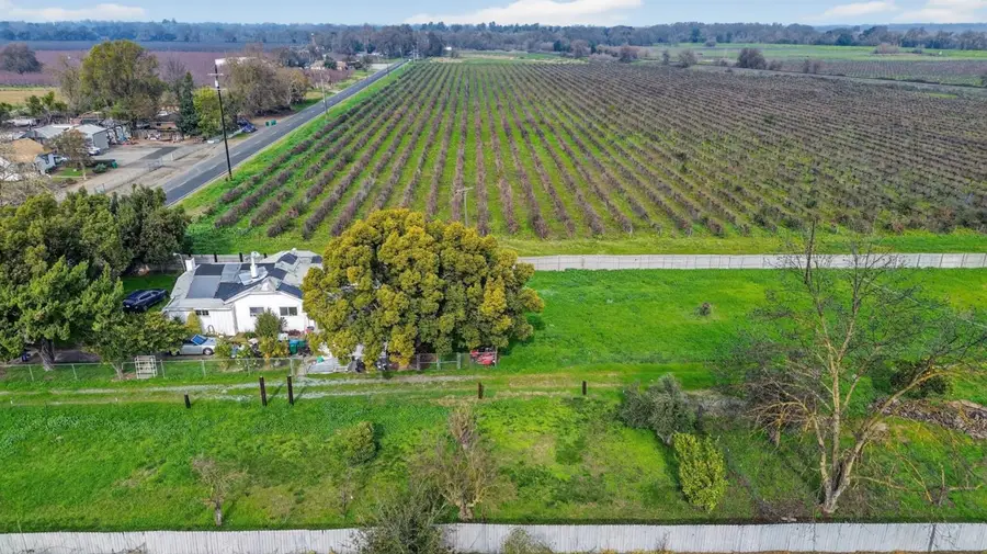 27350 Thornton Road, Thornton, CA 95686 - #2