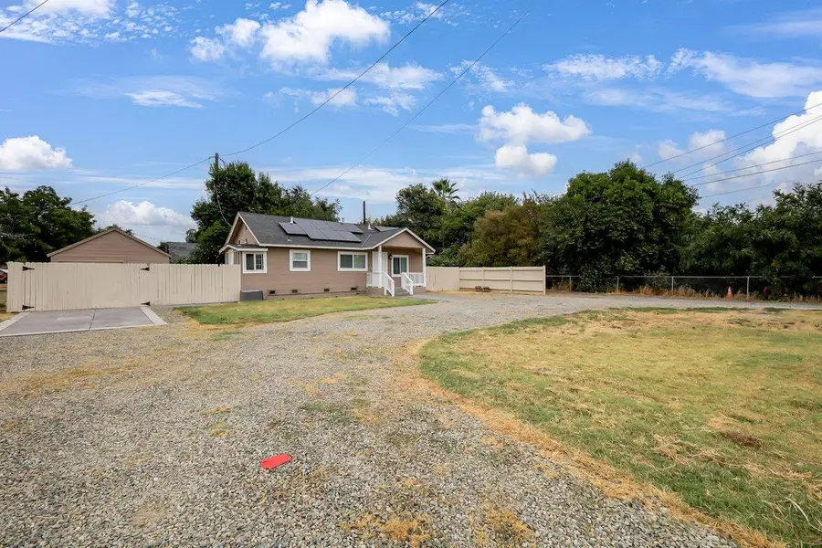 5829 Garden Avenue, Olivehurst, CA 95961 - #3