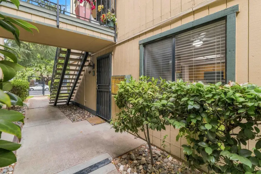 301 Del Verde Circle #1, Sacramento, CA 95833 - #3