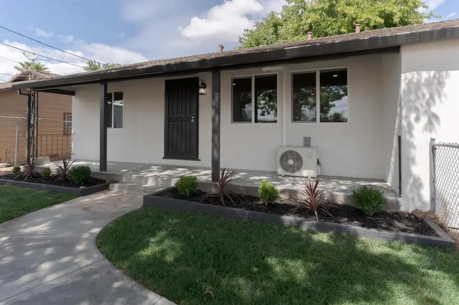 1917 Kenwood Street, Sacramento, CA 95815 - #2