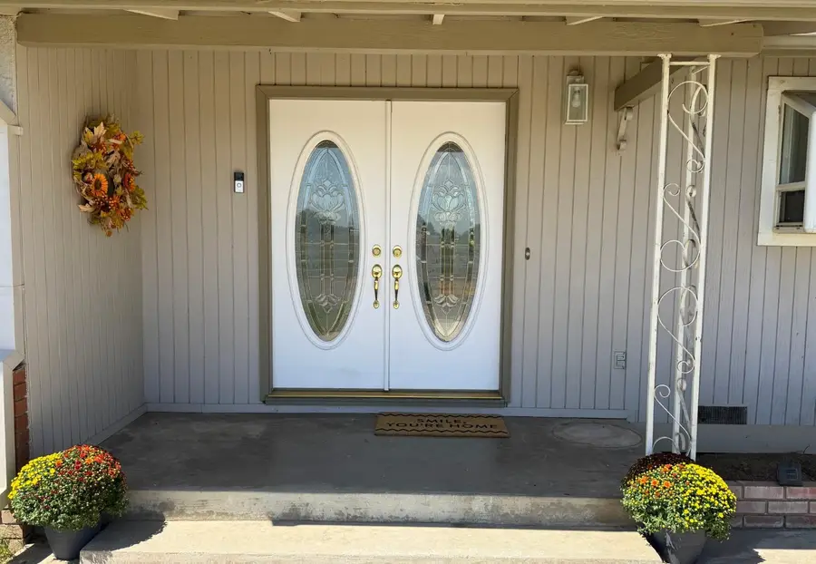 10413 Pioneer Avenue, Oakdale, CA 95361 - #2