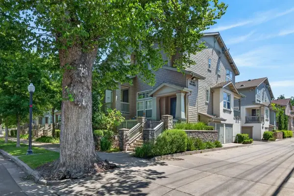 413 17th Street, Sacramento, CA 95811