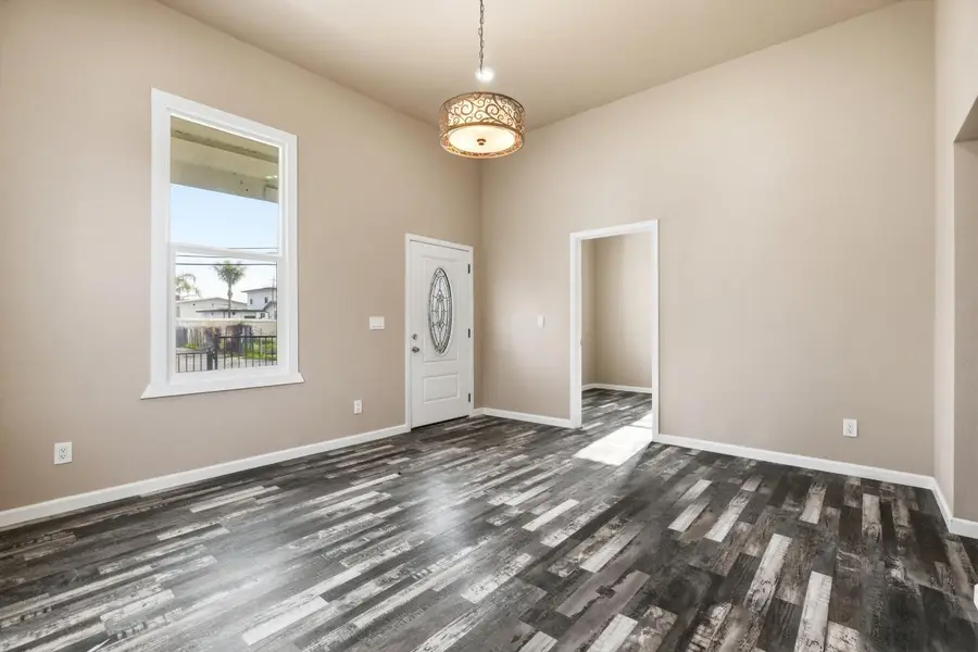 29 S Sierra Nevada Street, Stockton, CA 95205 - #3