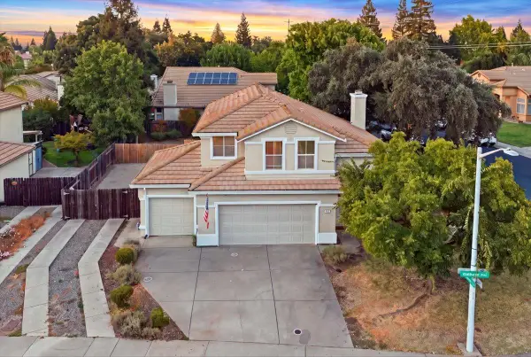 1412 Raeburn Way, Roseville, CA 95747