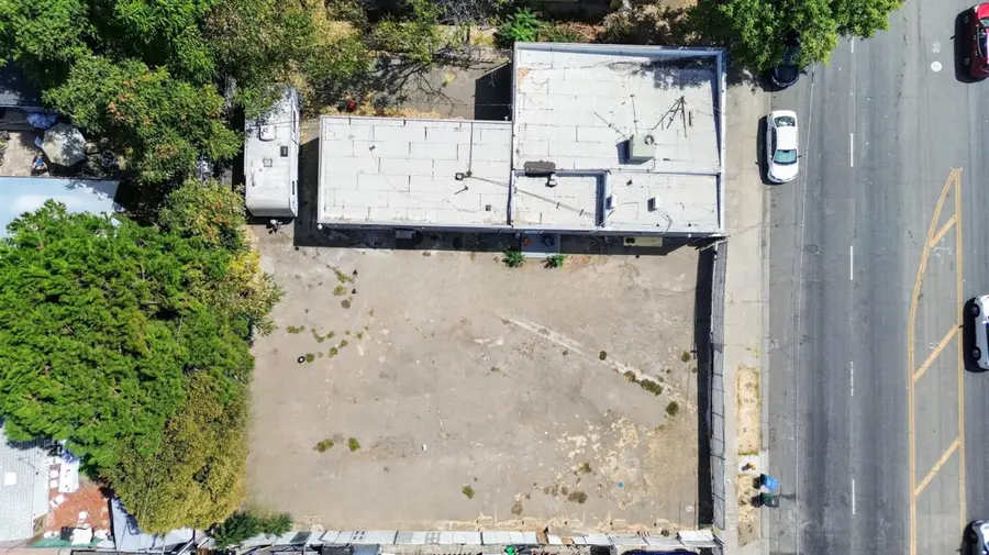 1133 E Harding Way, Stockton, CA 95205 - #3